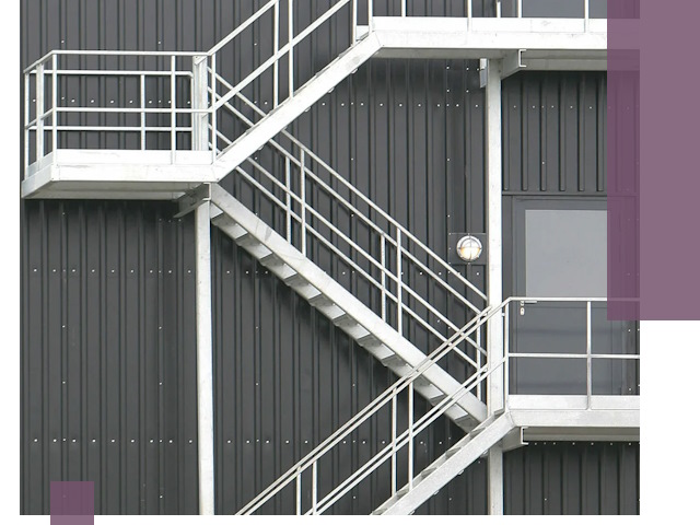 Изготовление и монтаж пожарных лестниц в Москве быстро и надежно