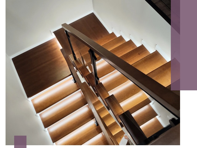 Изготовление П-образных лестниц под ключ в Москве