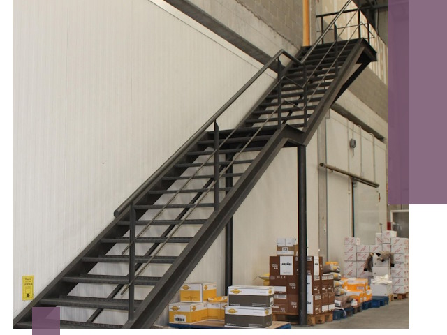 Лестницы для производства в Москве — изготовление и монтаж