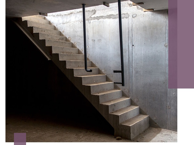 Изготовление и монтаж лестниц в подвале в Москве