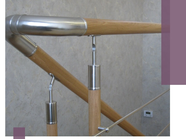 Комбинированные перила на заказ в Москве — монтаж и производство