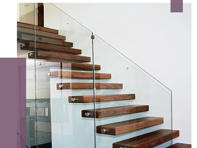 Стеклянные перила для лестницы в Москве от 15550 руб.