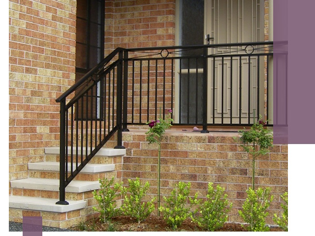 Уличные перила из металла под ключ в Москве