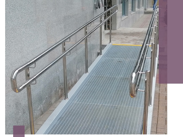 Пандусы для инвалидов в Москве — изготовление и монтаж