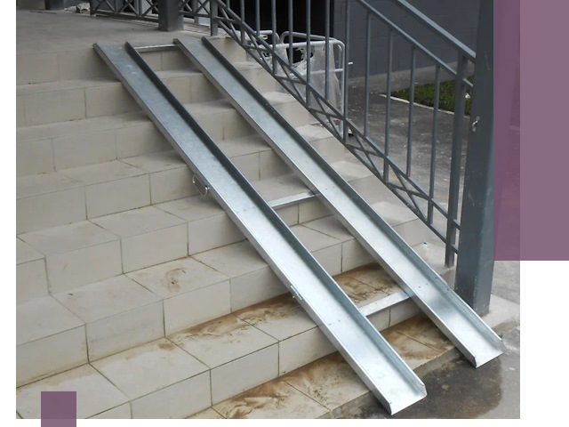 Пандусы для детских колясок в Москве: изготовление и монтаж