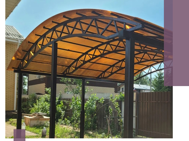 Изготовление навесов под ключ в Москве из качественных материалов