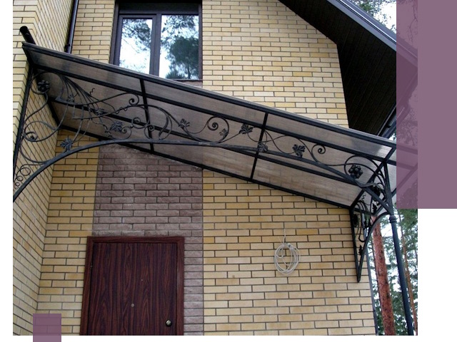 Односкатные козырьки из металла под ключ в Москве